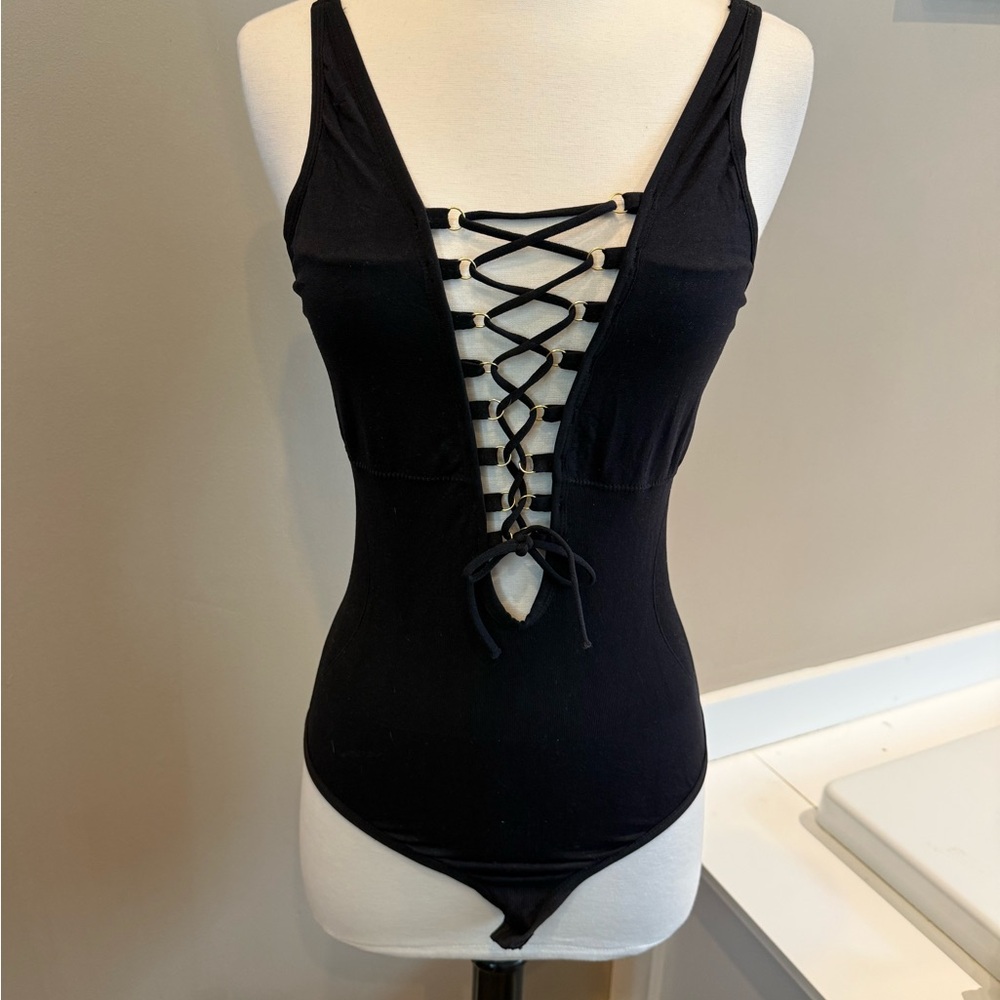 SHEIN Black Lace-Up Plunge Sleeveless Bodysuit